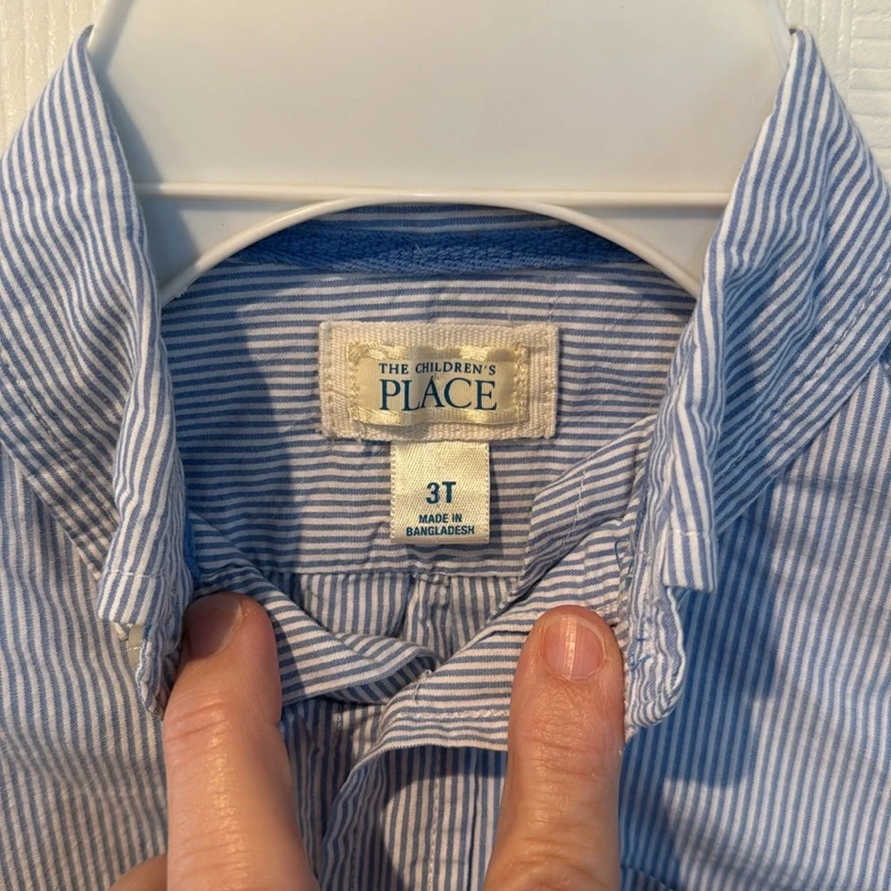 Gently Worn The Children's Place Boy's BluePinstripe Oxford Button Down Shirt-3T
